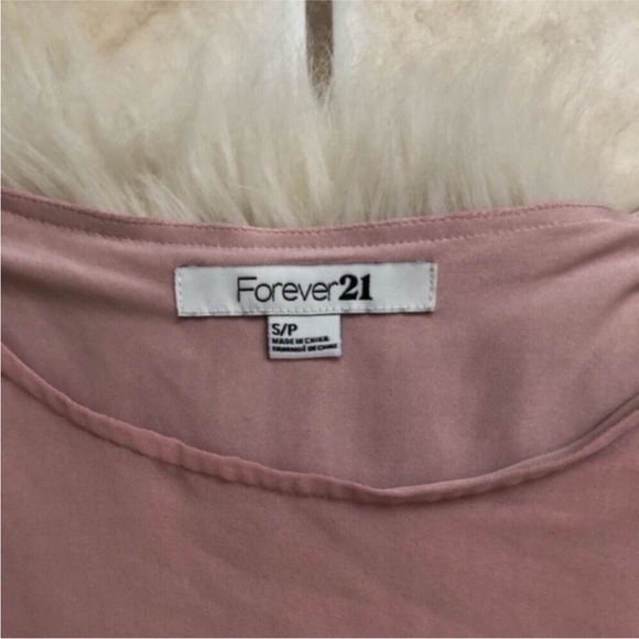 Forever 21 Bundle of 3 Sheer and Knit Tops - Picture 11 of 16